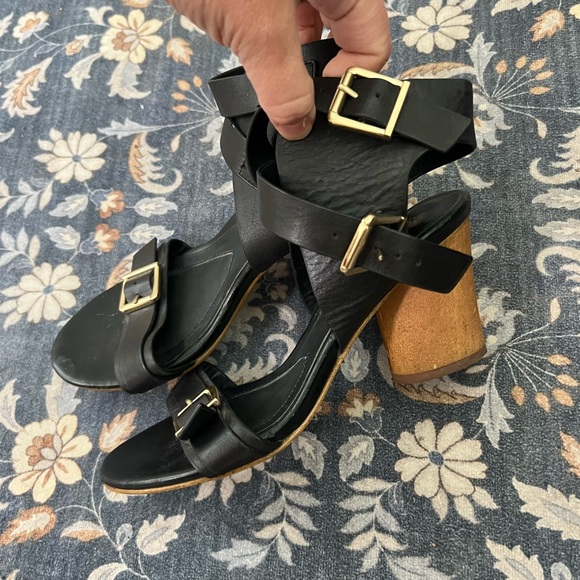 Isola size 7 heel • Black Strappy Heeled Sandals - Picture 2 of 5